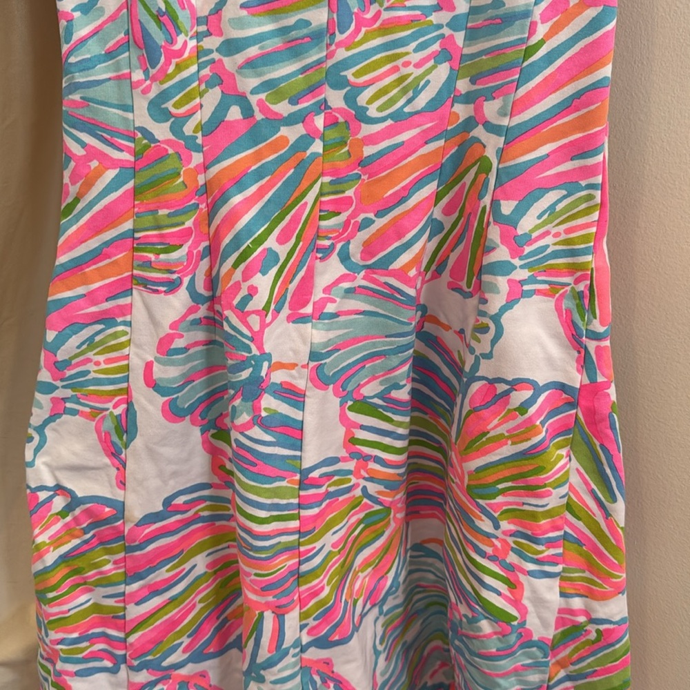 Lilly Pulitzer XS EUC seashell dress. Cotton knit Aline mini. Keyhole back. - Picture 5 of 7